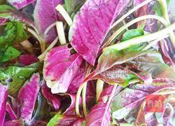 Red amaranth and preserved egg Illustration of how to make soup 1