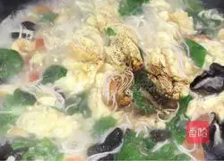 Illustration of how to make fungus and tomato noodle soup 9