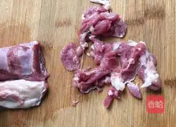 Illustration of how to make Henan traditional mutton braised noodles 3