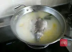 Illustration of how to make fish soup 10