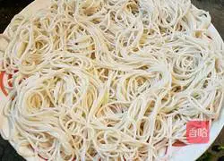 Illustration of how to make cold noodles 7