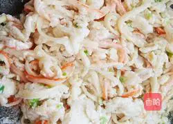Illustration of how to make egg white crab sticks 10