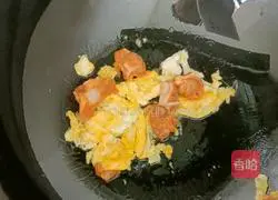 Illustration of how to make fried handmade noodles 4