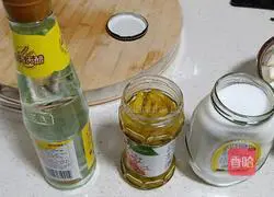 Illustration of how to make spicy and sour white radish strips 5