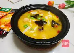 Illustration of how to make fish balls and tofu in golden soup 5