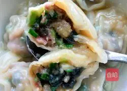 Illustration of how to make preserved egg wontons 6