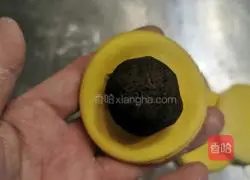 Illustration of how to make pumpkin and cow bean paste buns 7