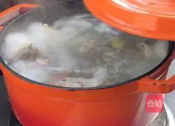 Yam Pork Belly Big Bone Soup Recipe Illustration 9