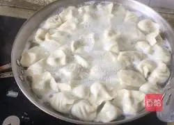 Illustration of how to make shepherd's purse dumplings at home 8