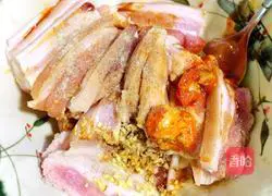 Illustration of how to make steamed pork with rice flour 3