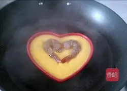 Illustration of how to make steamed egg custard with shrimps 8