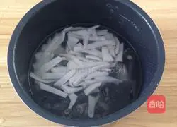 Coconut stewed black chicken soup recipe 6