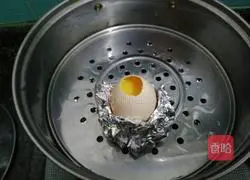 Illustration of how to make eggshell steamed eggs 3