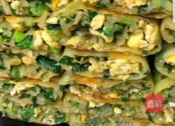 Illustration of how to make chive egg rolls 8