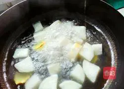 Illustration of how to make mutton and radish soup 8