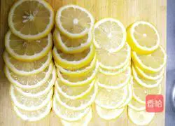 Honey Lemon Tea Recipe Illustration 3