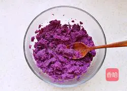 Illustration of how to make purple potato blossom steamed buns 3