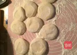 Illustration of how to make celery buns 6