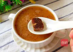 Illustration of how to make brown sugar, red dates and white fungus soup 7