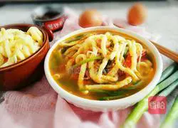 Illustration of how to make egg noodles made by TikTok internet celebrity 11