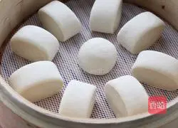 Illustration of how to cut steamed buns 6