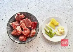 Illustration of how to cook pork ribs with quail eggs 2