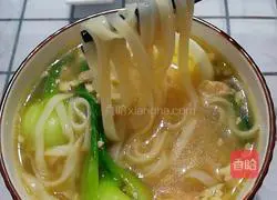 Hot noodle soup recipe 8