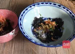 Shrimp Illustration of making wontons 10