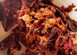 Illustration of how to make flowering red date steamed buns 3