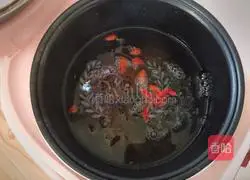 Three Treasures Soup for Replenishing Qi and Beauty - Snow Illustration of how to make peach gum and saponin rice (for two people) 5