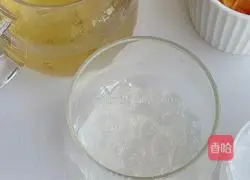 Illustration of how to make orange chrysanthemum ice drink 5