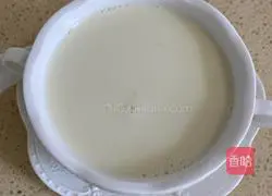 Illustration of how to mix ginger with milk 8