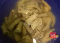 Illustration of how to make spicy and sour chicken feet with lemon 7