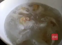 Illustration of how to make carrot and fresh meat wontons 9