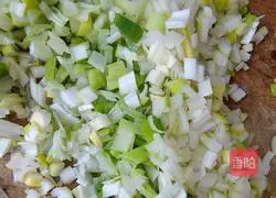 Illustration of making dough scallion pancake 3