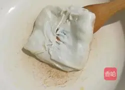 Illustration of how to make egg hand cakes 8