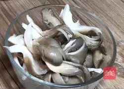 Illustration of how to make fish soup with mushrooms and tofu 3