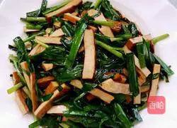 Illustration of how to make stir-fried dried beans with leeks 11