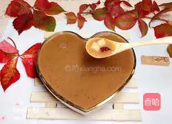 Illustration of how to make red date and lotus root soup 14