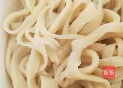Illustration of how to make hand-made noodles with mushroom meat sauce 1