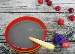 Illustration of making black sesame and walnut soy milk 6