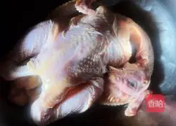 Illustration of how to cook three-yellow chicken 1