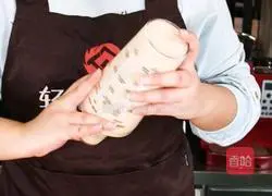 Brown Sugar Pearl Fresh Milk Tea Recipe Illustration 5