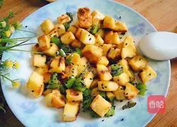 Illustration of how to make fried diced steamed buns 17