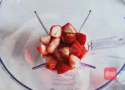 Strawberry milkshake recipe 4