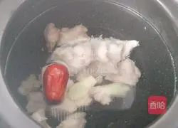 Illustration of how to make nourishing soup 4