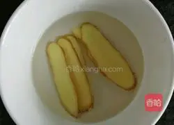 How to make delicious and nutritious corn, carrot and meat dumplings without using chicken essence, MSG, oyster sauce and cornstarch.Illustration 1