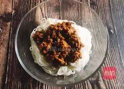 Illustration of how to make noodles with fried sauce 8