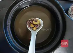 Illustration of how to make chestnut and red bean syrup 4