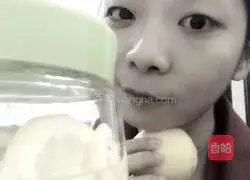 Illustration of how to make honey-soaked lemon 9